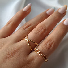 Load image into Gallery viewer, Two elegant rings*
